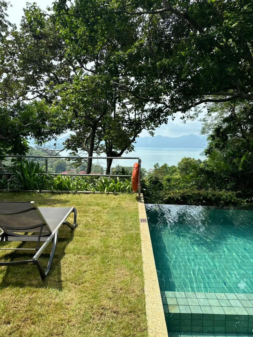 Ambong Pool Villas - Private Pool Pantai Cenang  Exterior photo