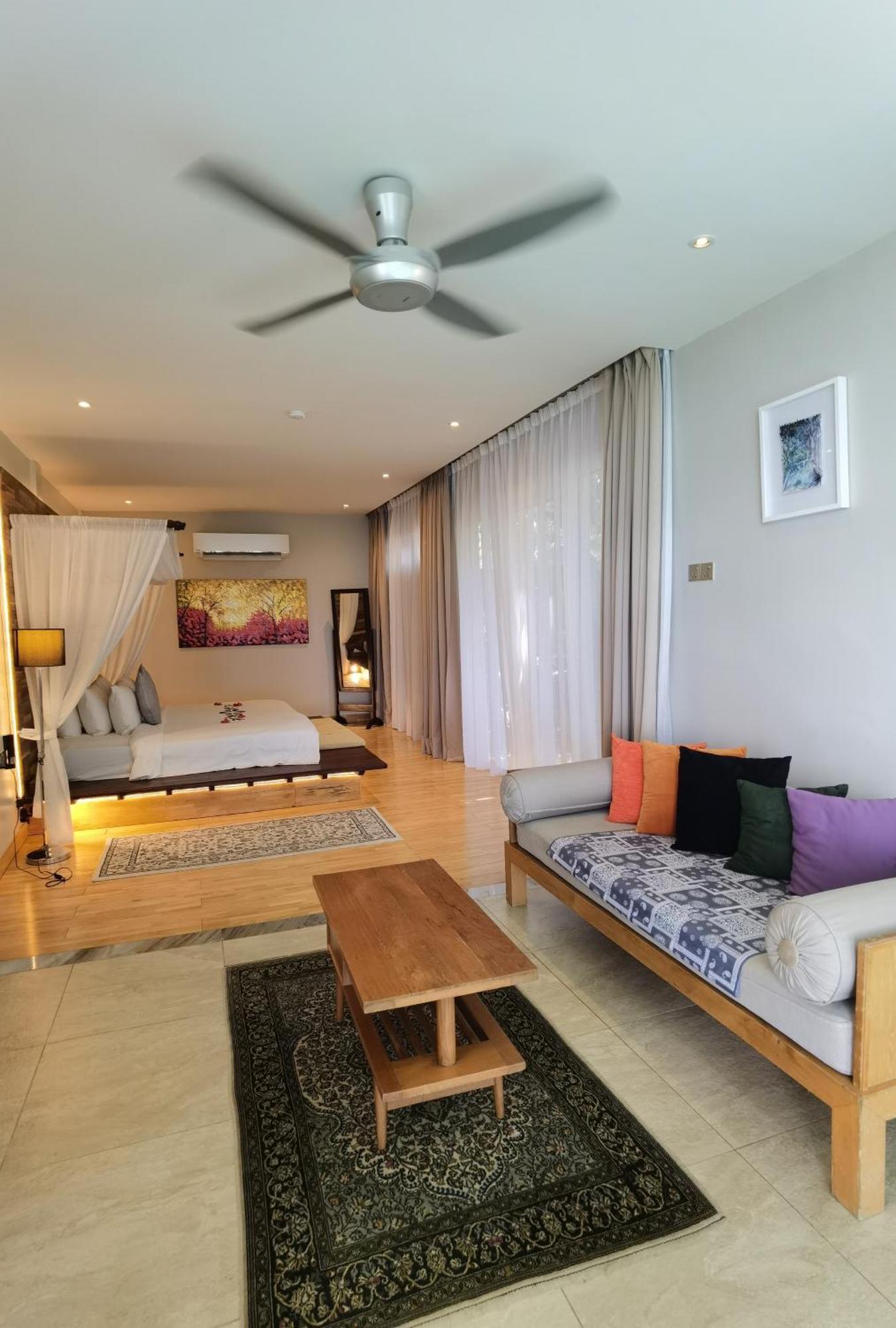 Ambong Pool Villas - Private Pool Pantai Cenang  Exterior photo