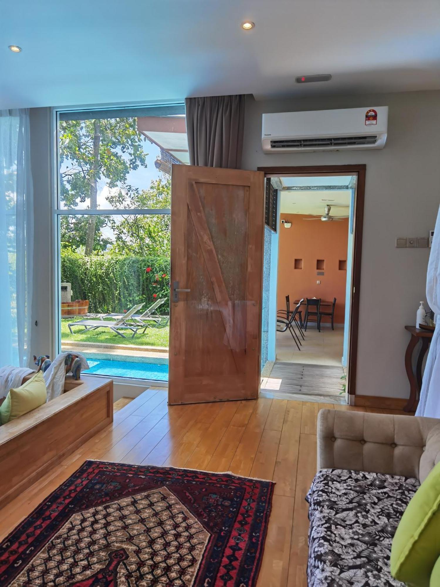 Ambong Pool Villas - Private Pool Pantai Cenang  Exterior photo